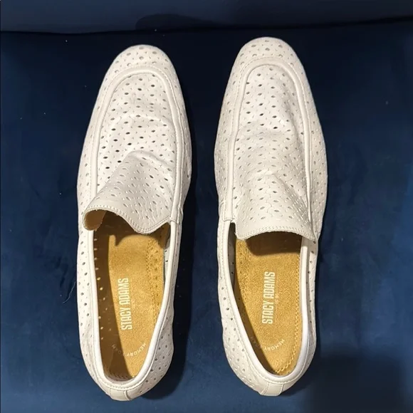 Stacy Adams Men’s White Leather Loafers with Woven Design - Picture 2 of 6